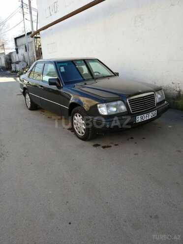 Mercedes E 220 1994, 285,000 km - 2.2 l - Bakı