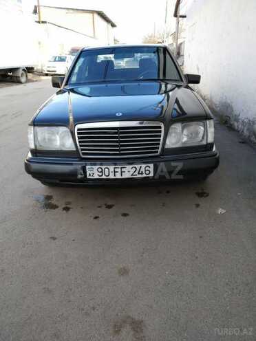 Mercedes E 220 1994, 285,000 km - 2.2 l - Bakı