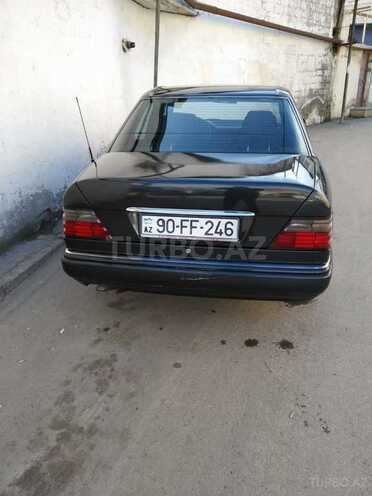 Mercedes E 220 1994, 285,000 km - 2.2 l - Bakı
