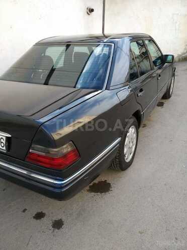 Mercedes E 220 1994, 285,000 km - 2.2 l - Bakı