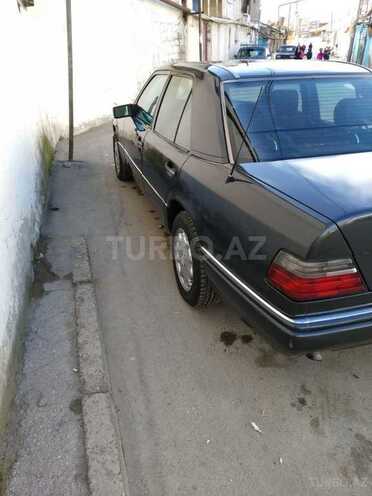 Mercedes E 220 1994, 285,000 km - 2.2 l - Bakı