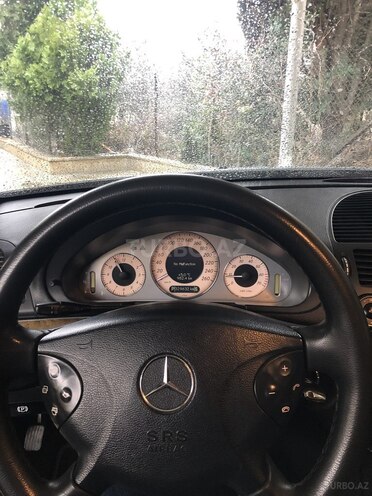 Mercedes E 320 2003, 300,000 km - 3.2 l - Bakı