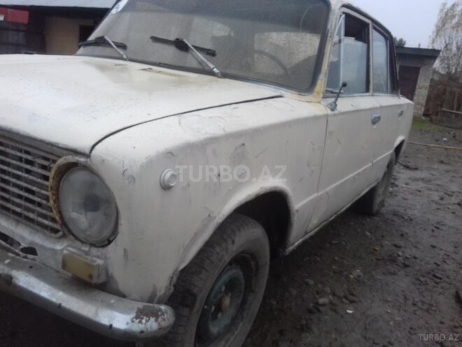 LADA (VAZ) 21011 1985, 800,000 km - 1.3 л - Sabirabad