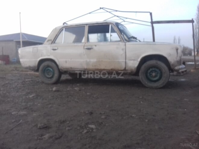 LADA (VAZ) 21011 1985, 800,000 km - 1.3 л - Sabirabad