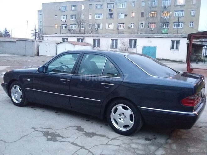 Mercedes E 230 1996, 247,000 km - 2.3 l - Sumqayıt