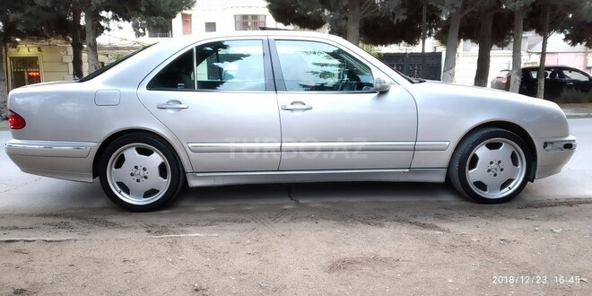 Mercedes E 320 2000, 212,000 km - 3.2 l - Bakı