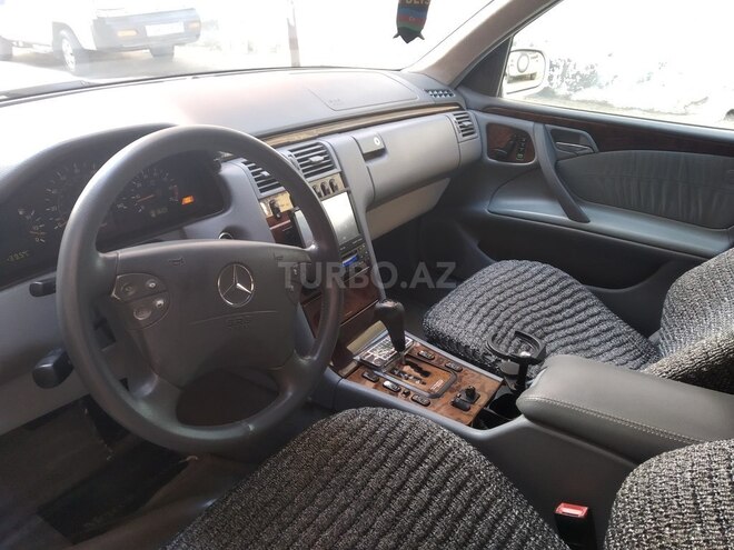 Mercedes E 320 2000, 212,000 km - 3.2 l - Bakı