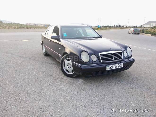 Mercedes E 240 1998, 270,000 km - 2.4 l - Bakı