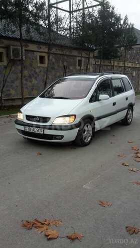 Opel Zafira 2000, 256,000 km - 2.2 l - Ucar