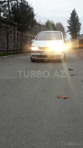 Opel Zafira 2000, 256,000 km - 2.2 l - Ucar