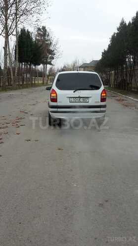 Opel Zafira 2000, 256,000 km - 2.2 l - Ucar