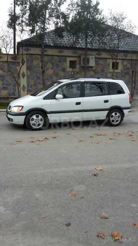 Opel Zafira 2000, 256,000 km - 2.2 l - Ucar