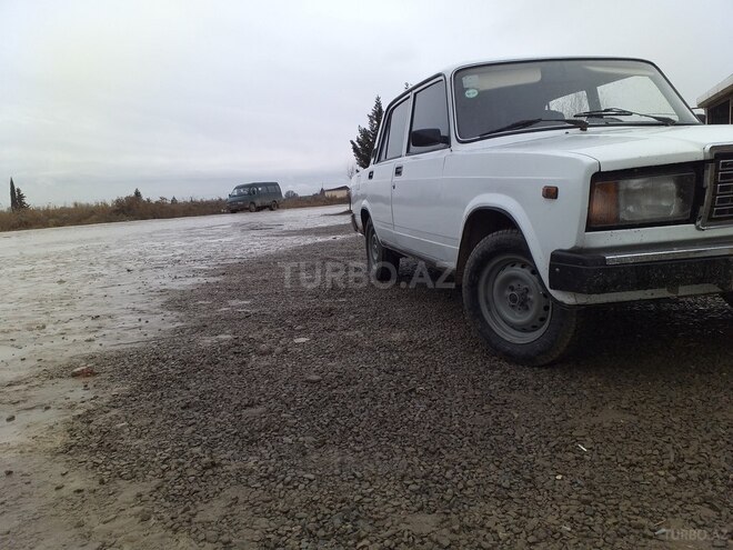 LADA (VAZ) 2107 2000, 196,000 km - 1.6 л - Salyan