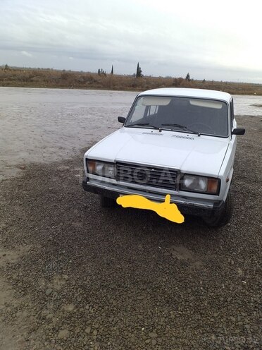 LADA (VAZ) 2107 2000, 196,000 km - 1.6 л - Salyan