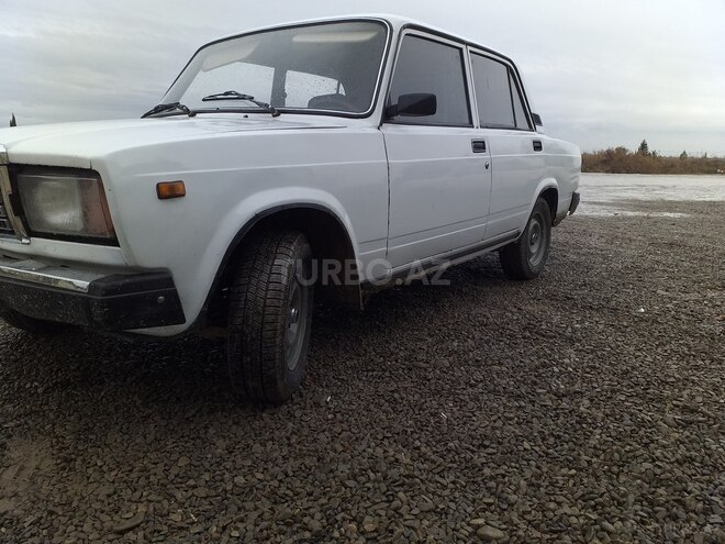 LADA (VAZ) 2107 2000, 196,000 km - 1.6 л - Salyan