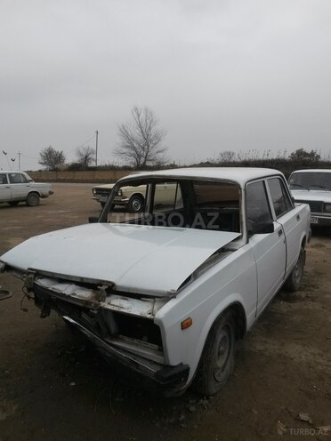 LADA (VAZ) 2107 2005, 200,000 km - 1.6 l - Salyan