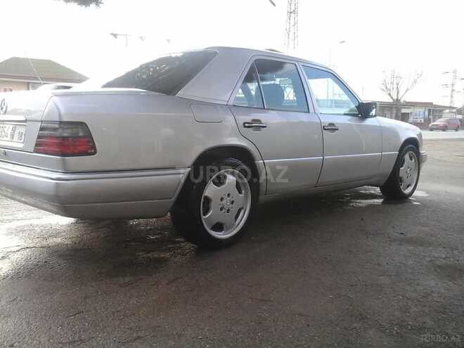Mercedes E 220 1995, 229,000 km - 2.2 l - Bakı