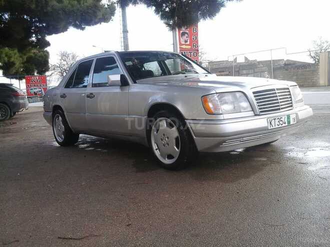 Mercedes E 220 1995, 229,000 km - 2.2 l - Bakı