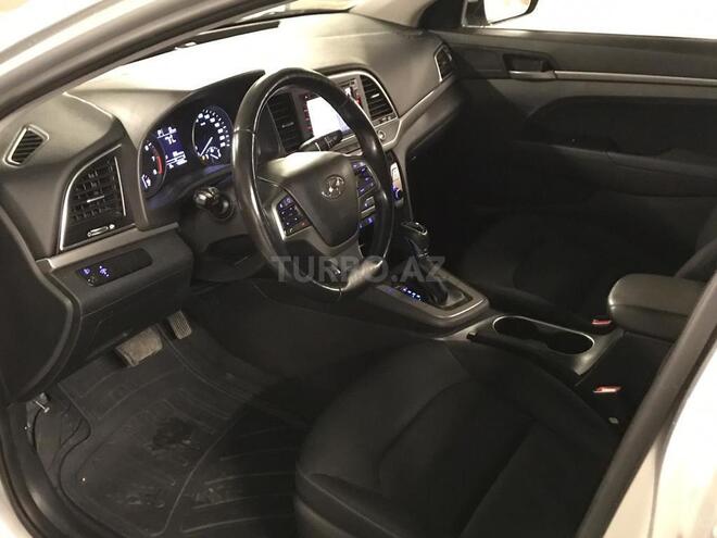 Hyundai Elantra 2016, 37,500 km - 1.8 l - Sumqayıt