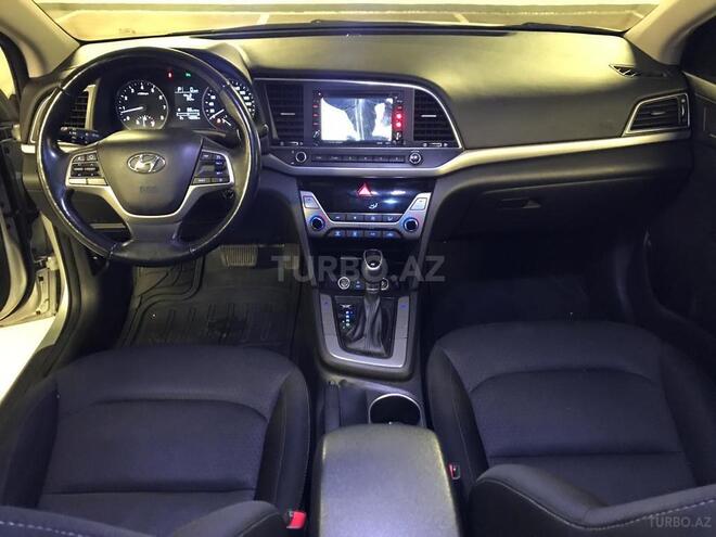 Hyundai Elantra 2016, 37,500 km - 1.8 l - Sumqayıt