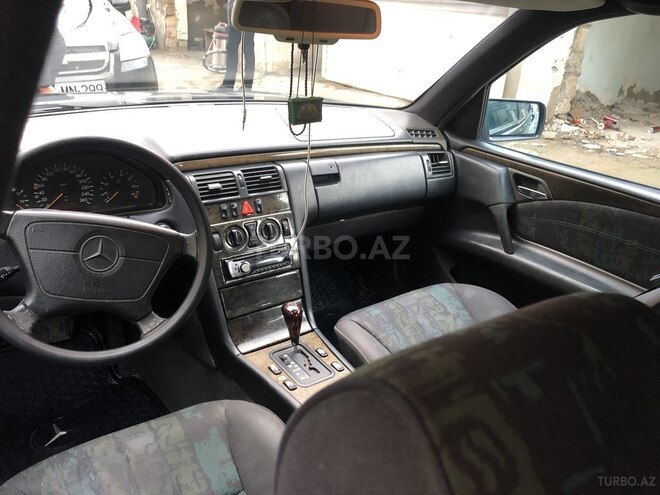 Mercedes E 280 1996, 346,000 km - 2.8 l - Bakı