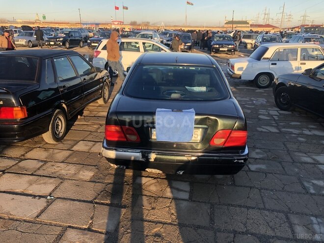 Mercedes E 280 1996, 346,000 km - 2.8 l - Bakı