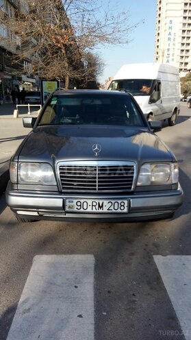 Mercedes E 280 1995, 355,000 km - 2.8 l - Bakı