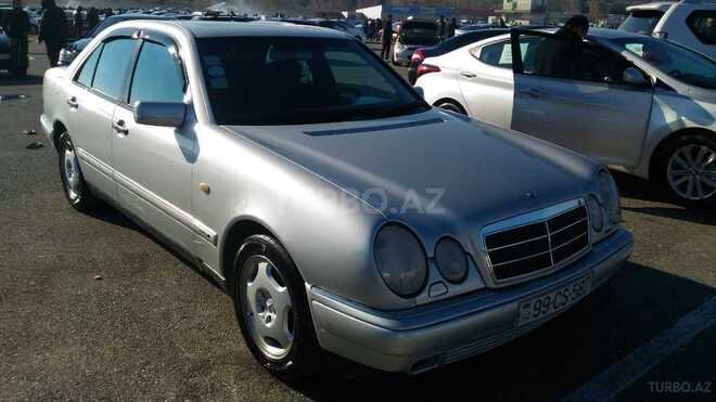 Mercedes E 280 1999, 306,000 km - 2.8 l - Bakı
