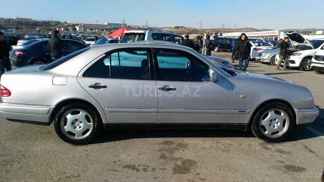 Mercedes E 280 1999, 306,000 km - 2.8 l - Bakı