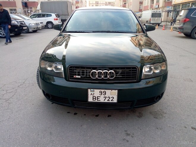 Audi A4 2003, 261,000 km - 1.8 l - Bakı