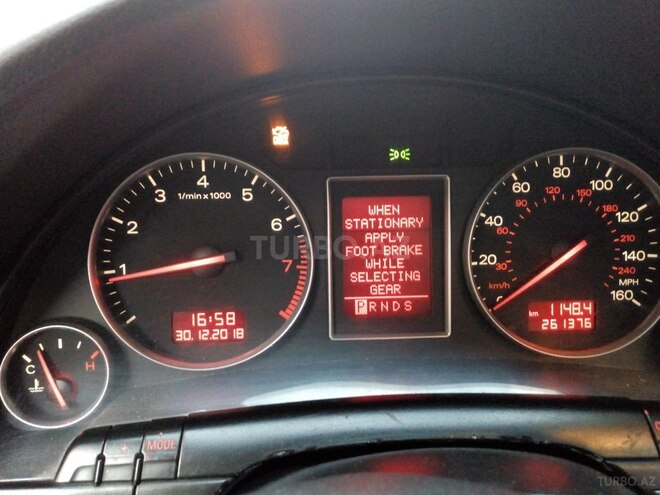 Audi A4 2003, 261,000 km - 1.8 l - Bakı