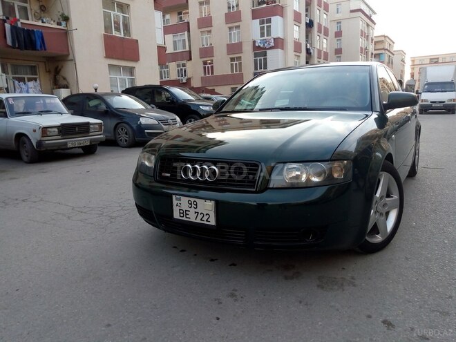 Audi A4 2003, 261,000 km - 1.8 l - Bakı