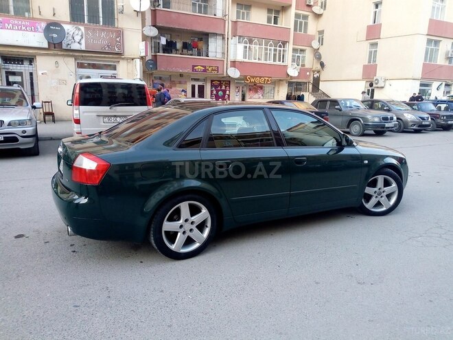 Audi A4 2003, 261,000 km - 1.8 l - Bakı