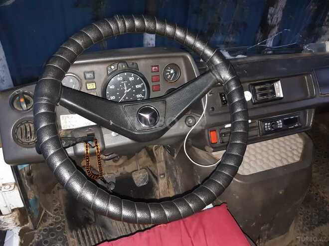 Mercedes 208 D 1995, 500,000 km - 2.3 l - Lənkəran