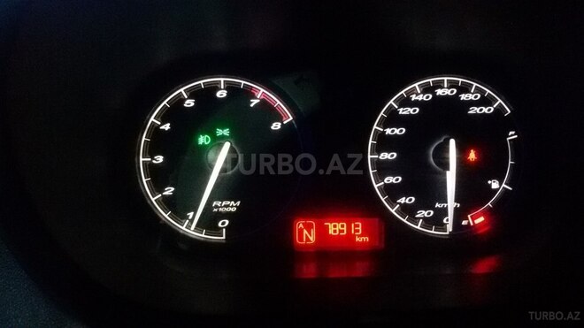 MG 3 2014, 752,000 km - 1.6 л - Bakı