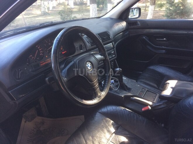 BMW 528 1996, 280,000 km - 2.8 l - Sumqayıt