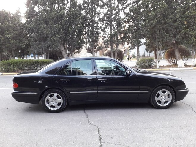 Mercedes E 270 2000, 250,000 km - 2.7 l - Sumqayıt