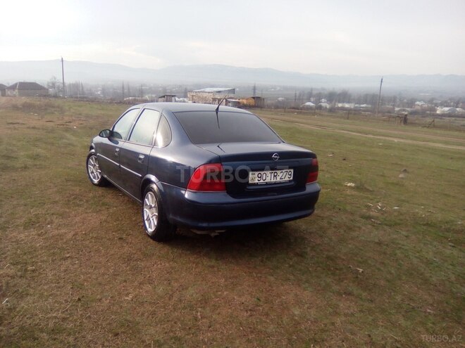 Opel Vectra 1997, 528,756 km - 1.8 l - Qazax