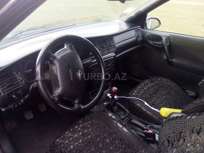 Opel Vectra 1997, 528,756 km - 1.8 l - Qazax