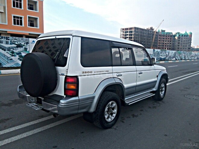 Mitsubishi Pajero 1994, 380,000 km - 2.8 л - Bakı