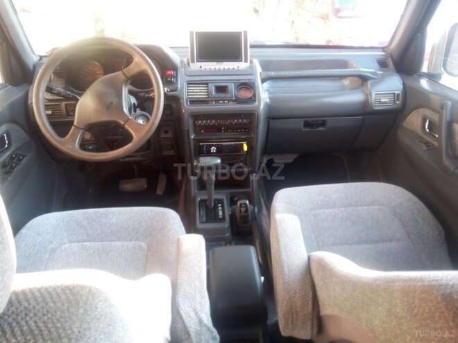 Mitsubishi Pajero 1994, 380,000 km - 2.8 л - Bakı