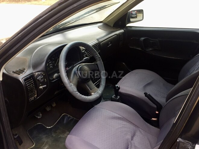 Volkswagen Golf 1996, 234,000 km - 1.6 л - Sumqayıt