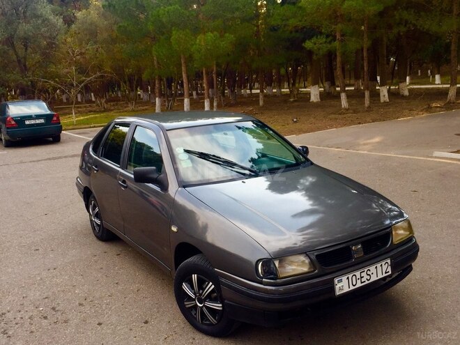 Volkswagen Golf 1996, 234,000 km - 1.6 л - Sumqayıt