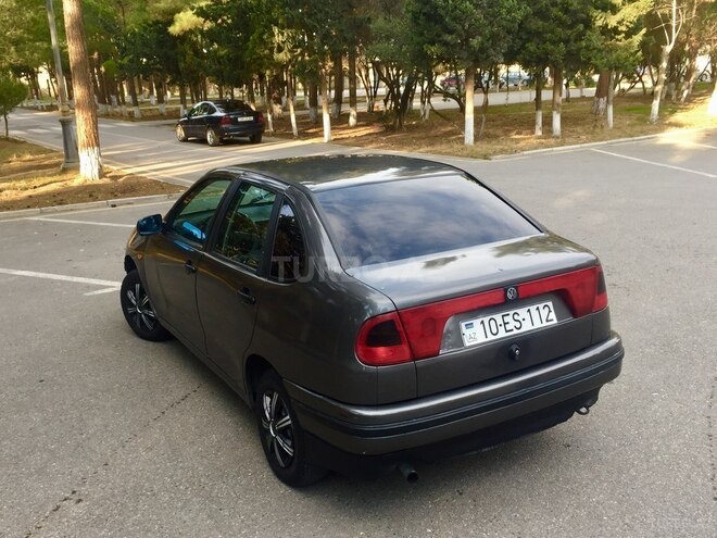 Volkswagen Golf 1996, 234,000 km - 1.6 л - Sumqayıt
