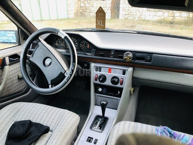 Mercedes E 200 1991, 359,765 km - 2.0 l - Ağstafa