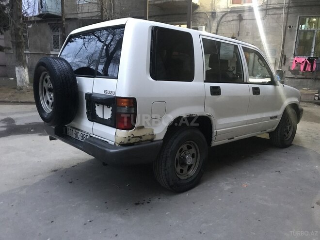 Isuzu  1995, 410,000 km - 3.1 l - Sumqayıt