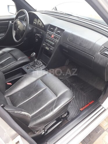 Mercedes C 240 1998, 303,900 km - 2.4 l - Bakı
