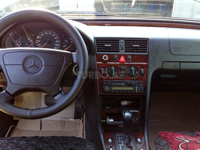 Mercedes C 220 1998, 236,798 km - 2.2 л - Neftçala