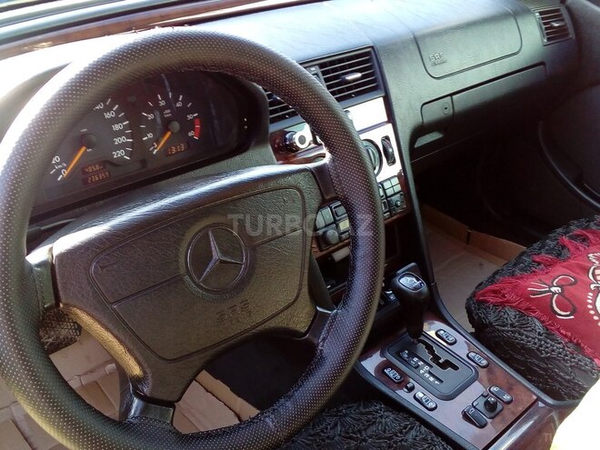 Mercedes C 220 1998, 236,798 km - 2.2 л - Neftçala