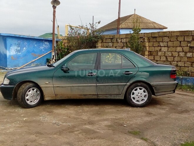 Mercedes C 220 1998, 236,798 km - 2.2 л - Neftçala